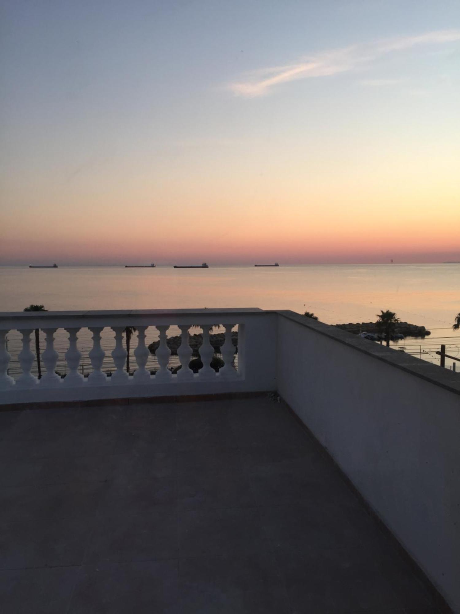 Palazzo Podesta 치비타베키아 외부 사진