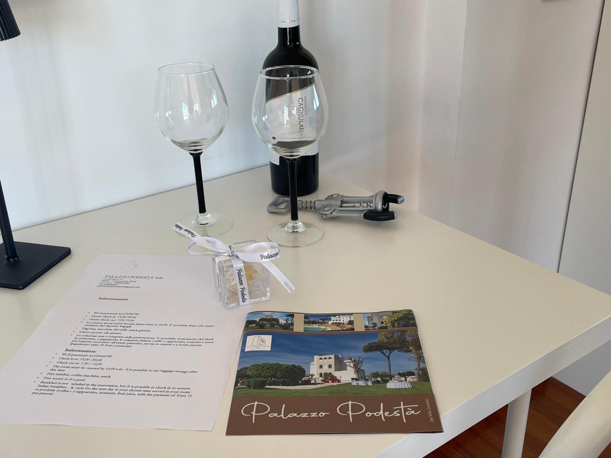 Palazzo Podesta 치비타베키아 외부 사진